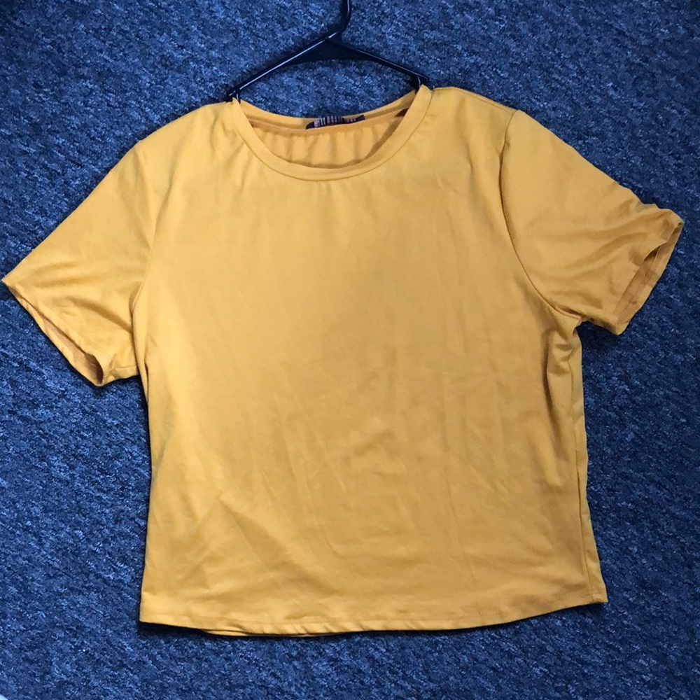 Mustard yellow cropped soft Tee